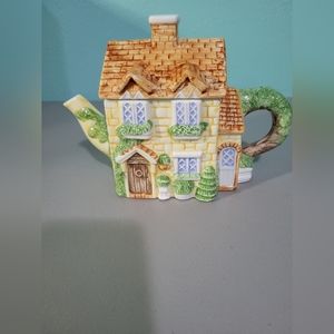 Heritage Mint, Ltd. Collectibles, Country Cottage Decorative Tea Pot